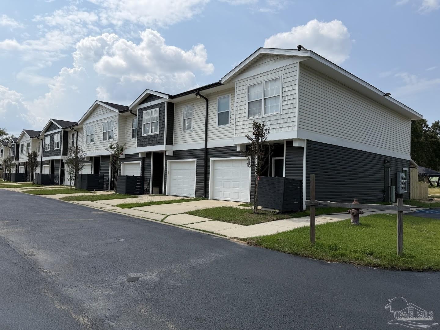 8221 Pittman Ave – photo 2