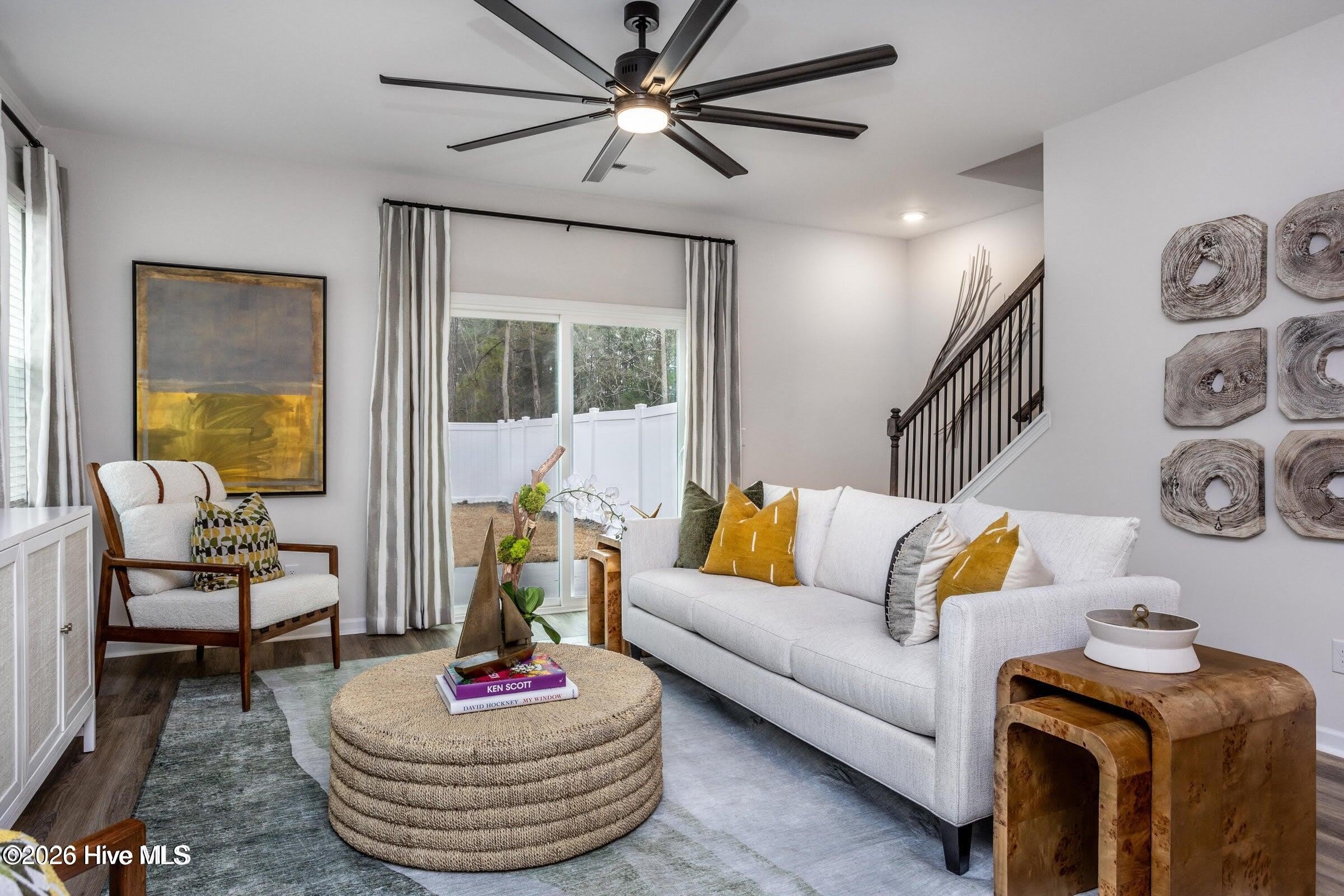 7137 Fisk Drive NE – photo 2