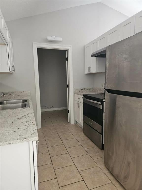 1705 Fox Run Dr Drive 1 – photo 3