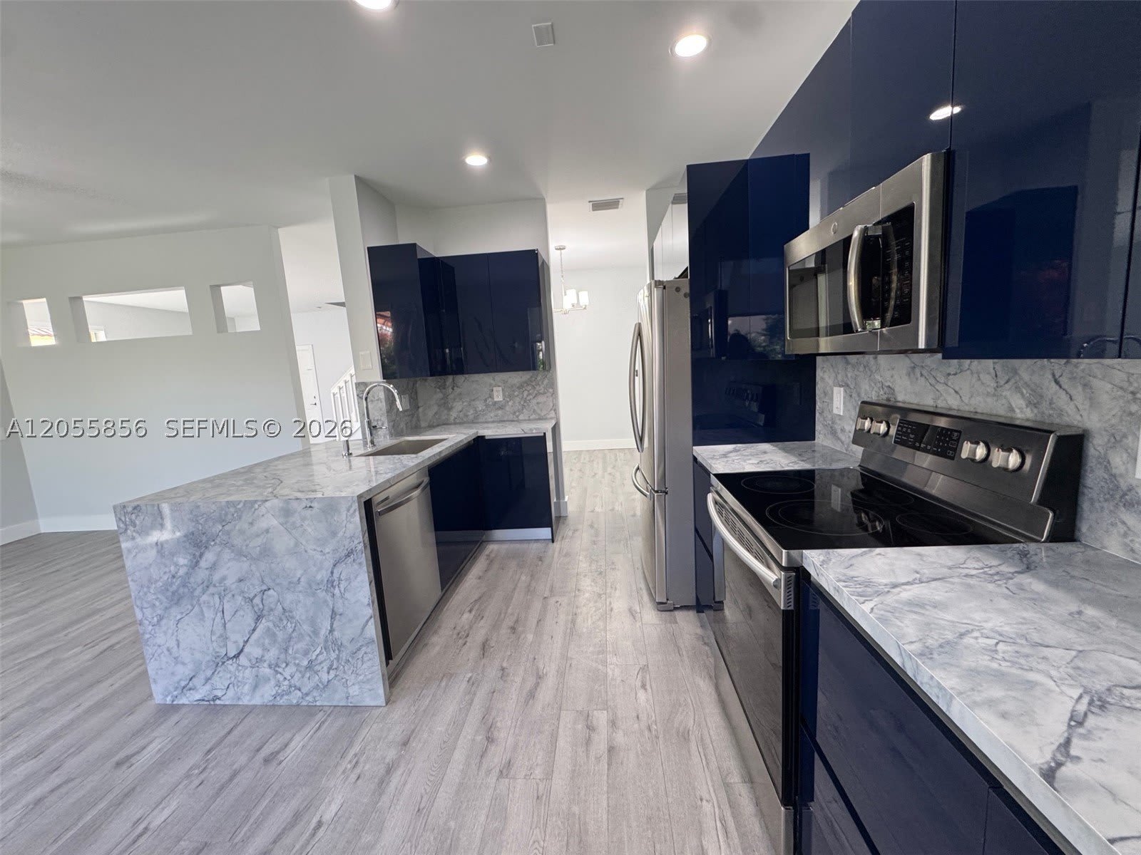 4319 Greenbriar Ln – photo 2