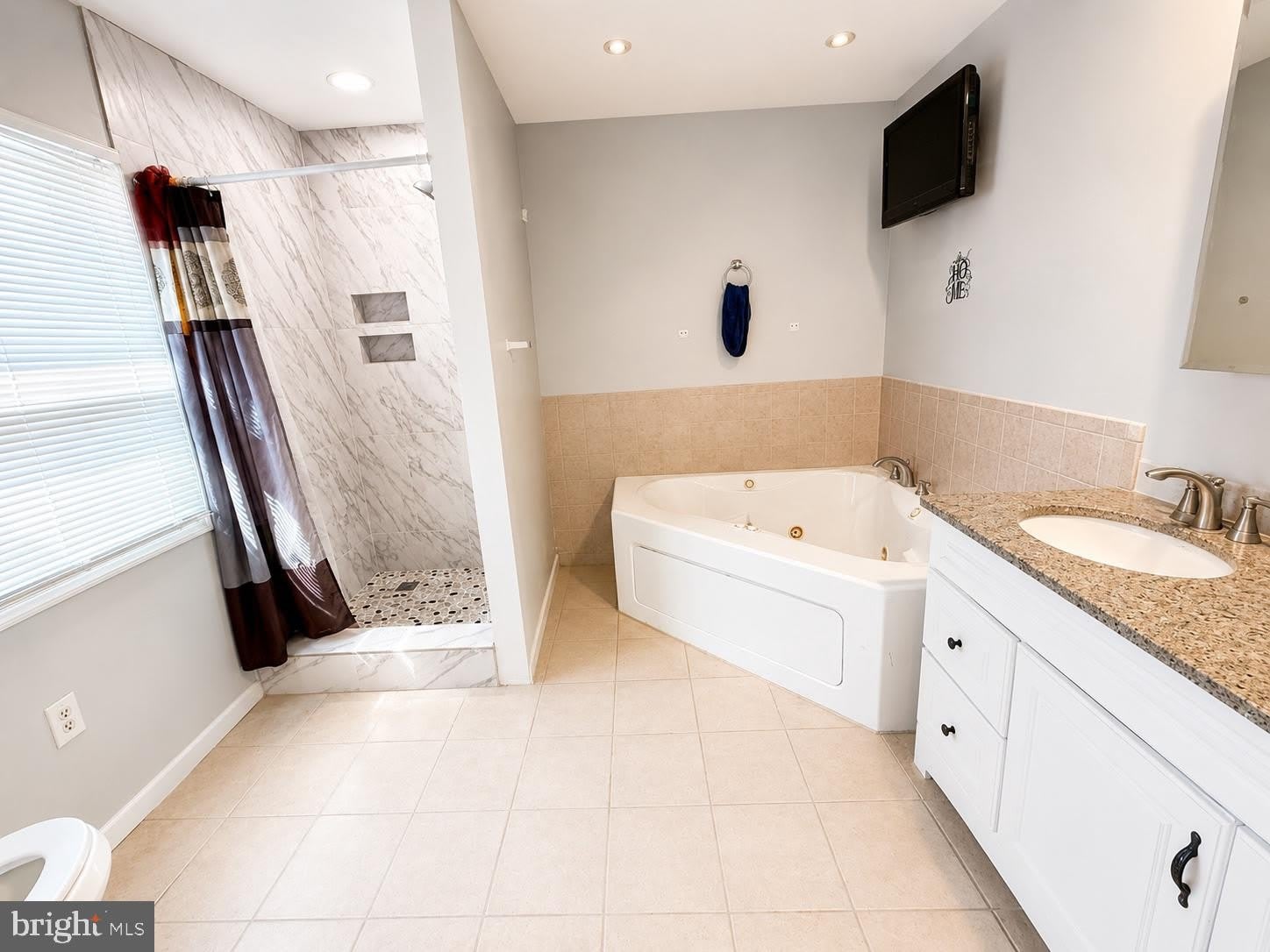 8503 ROCKWELL Drive – photo 4