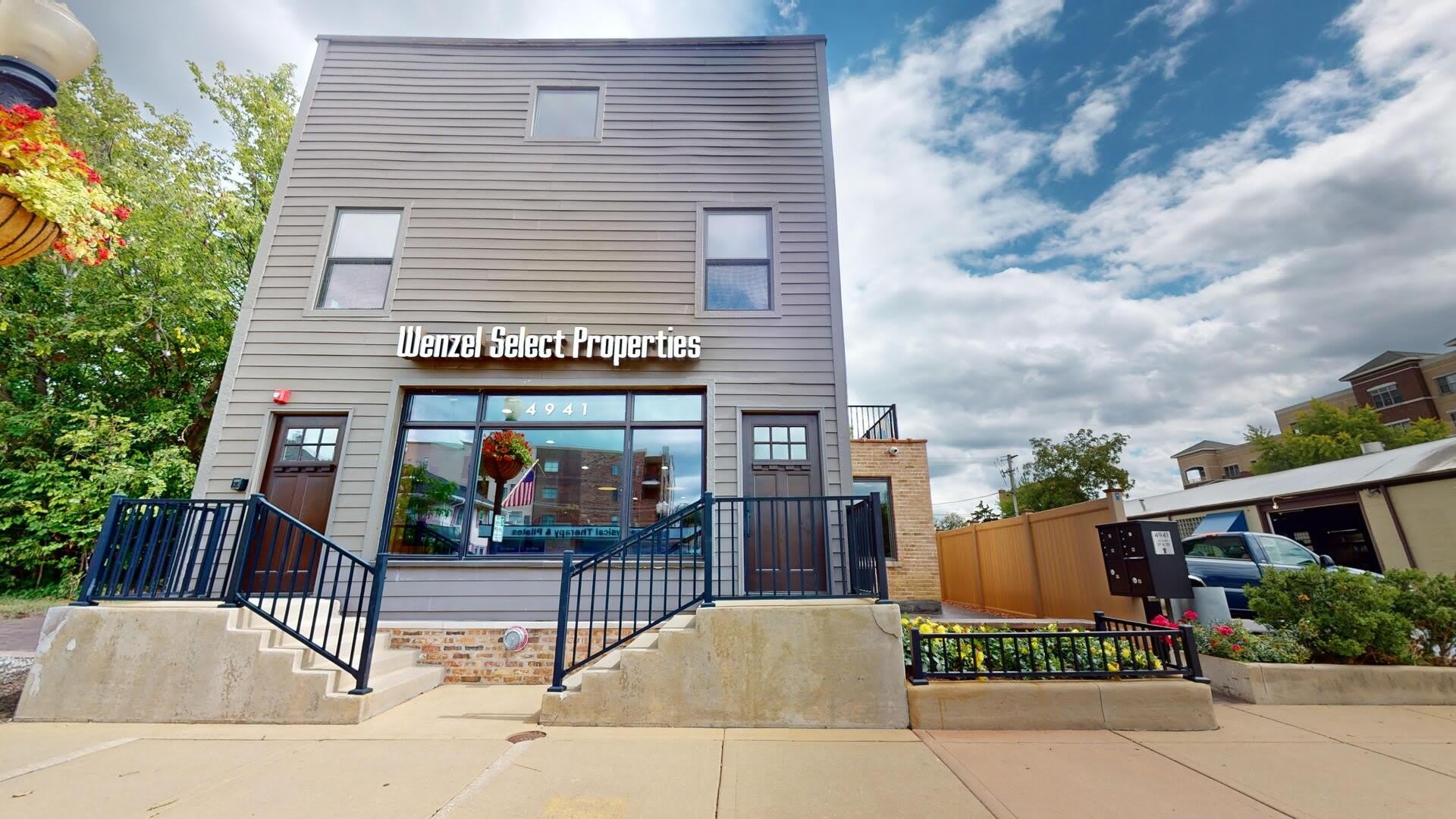 4941 Main Street – photo 2