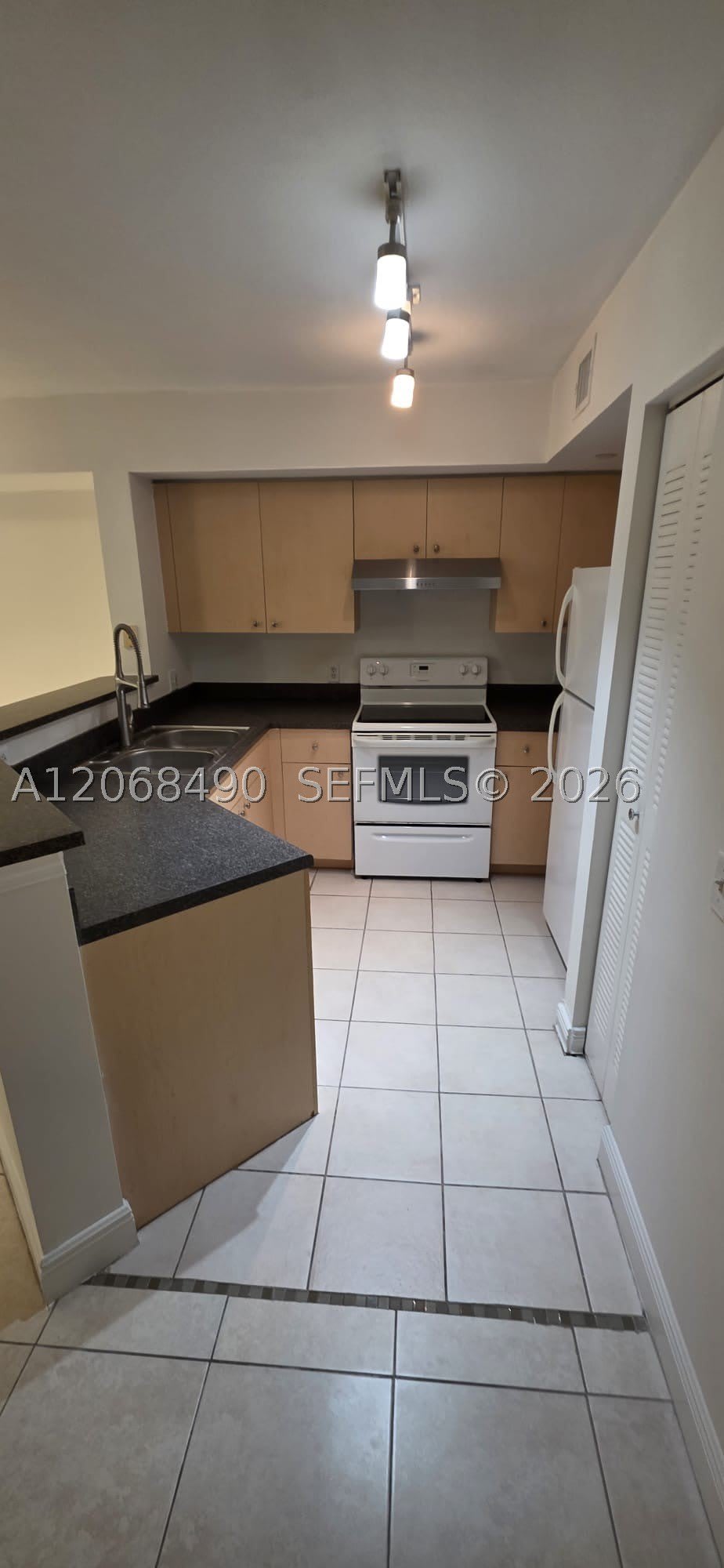 4171 San Marino Blvd – photo 2