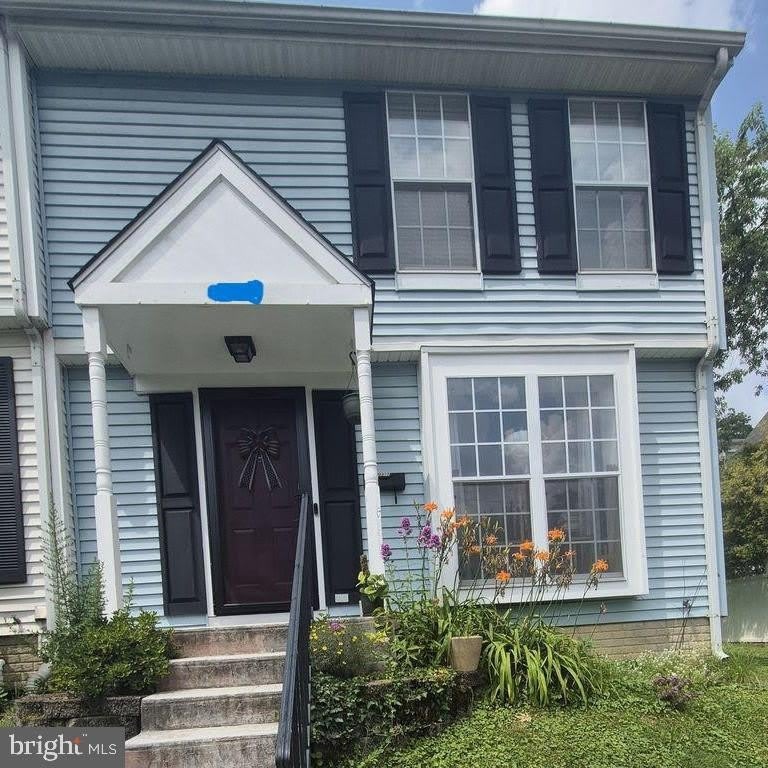 2210 S LOWELL Street – photo 1