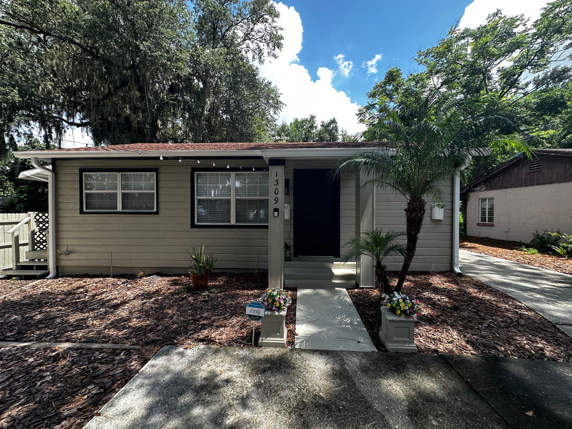 Delaney Park One bedroom with an office available September 7, 2026 – photo 2