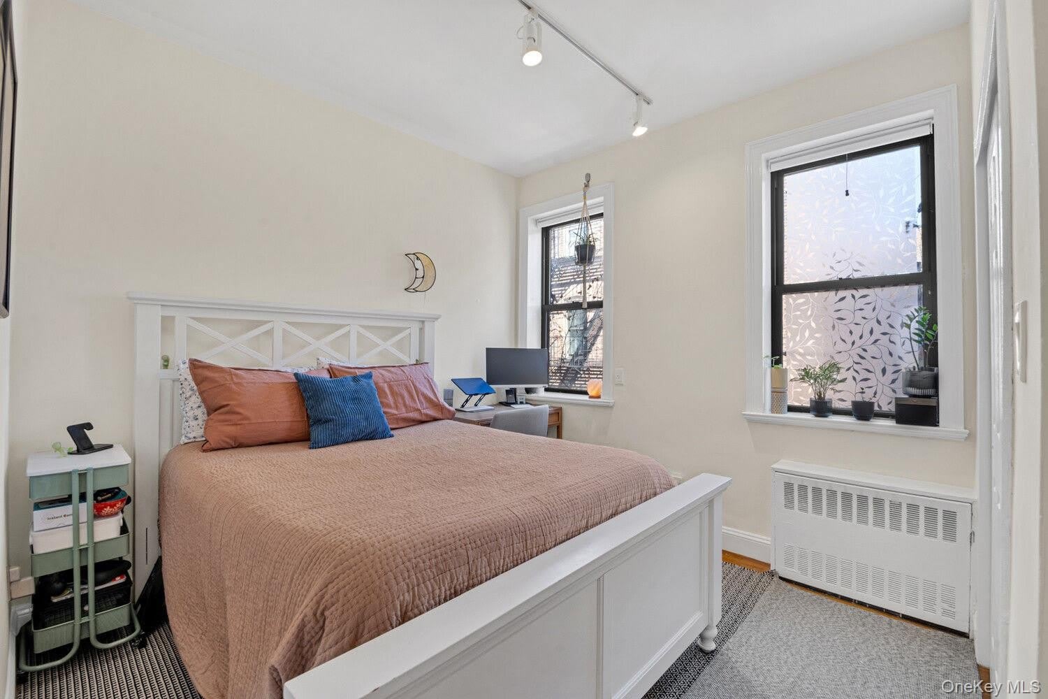 233 E 12Th Street – photo 2