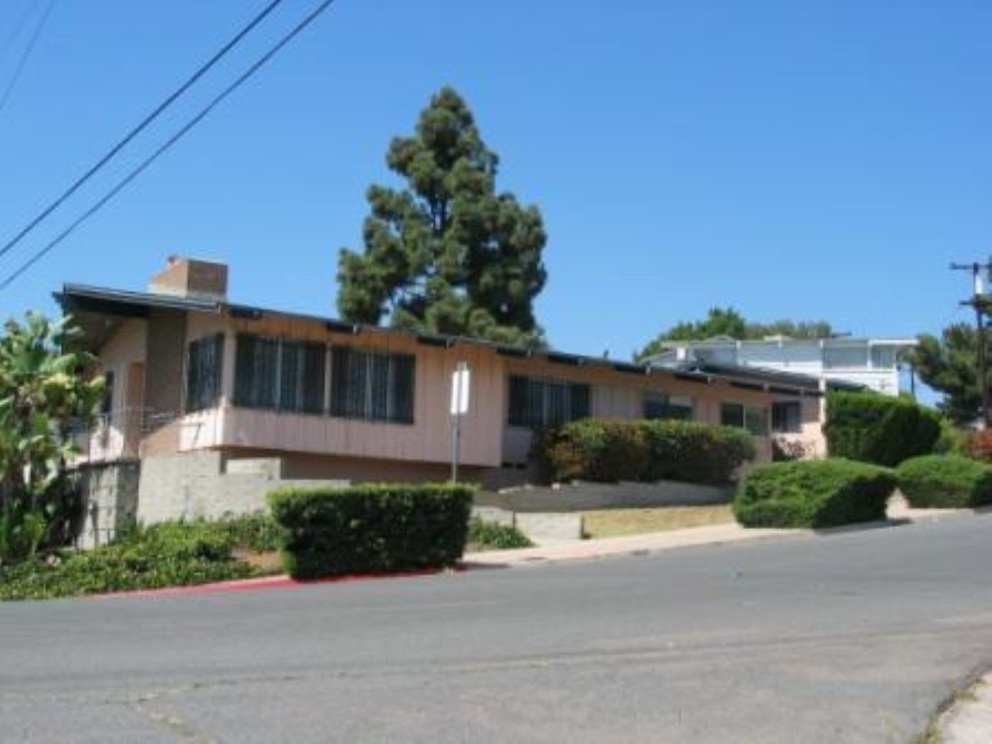 SDSU / College Area 7 bedrooms with 4 baths split-level home. – photo 1