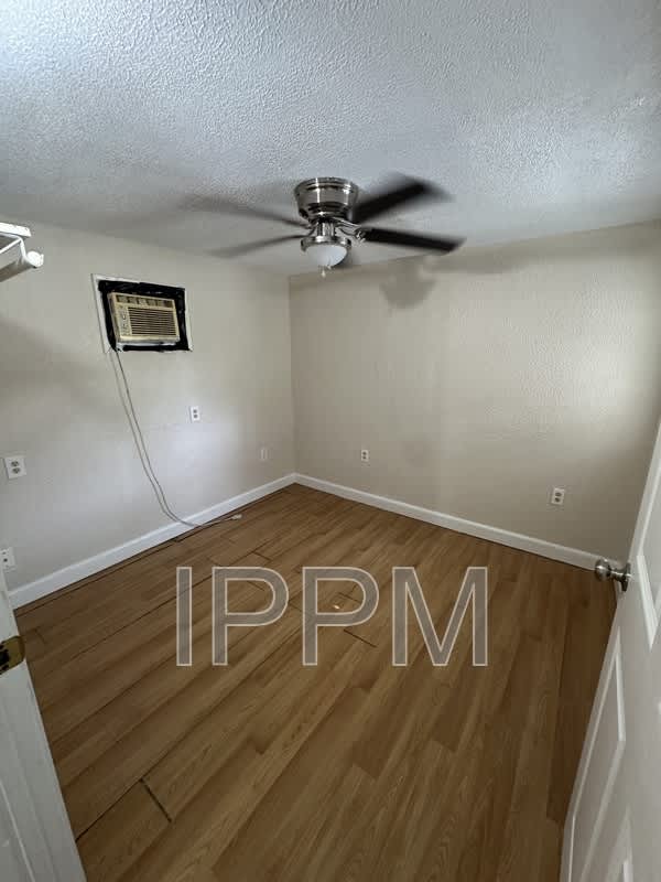 501 W Pierce Ave – photo 5