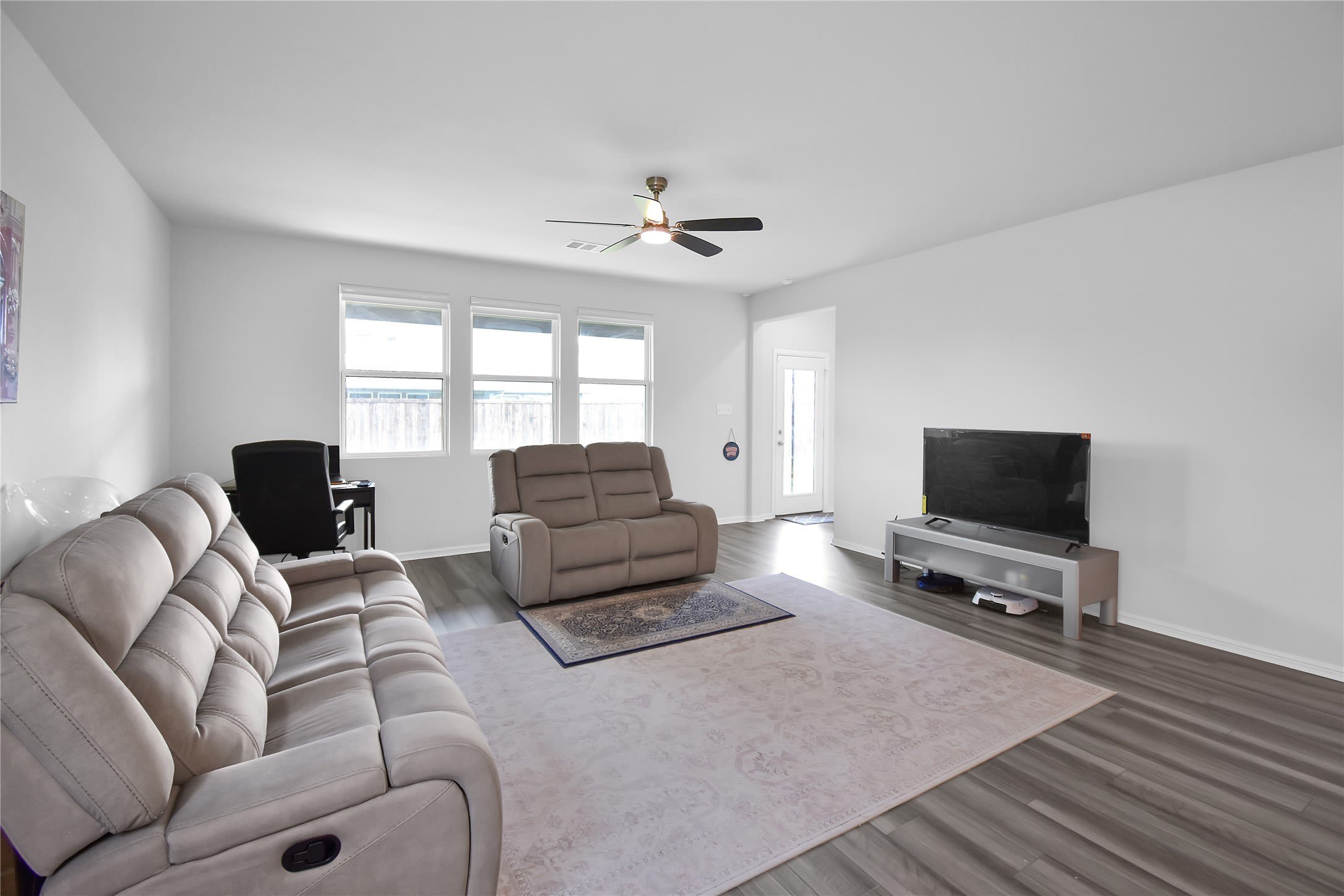 728 Rusty Spurs Place – photo 4