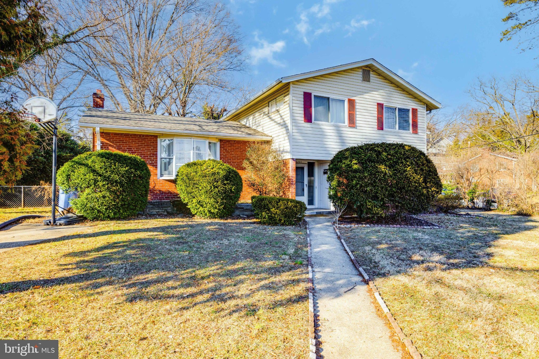 6201 Lone Oak Drive – photo 1