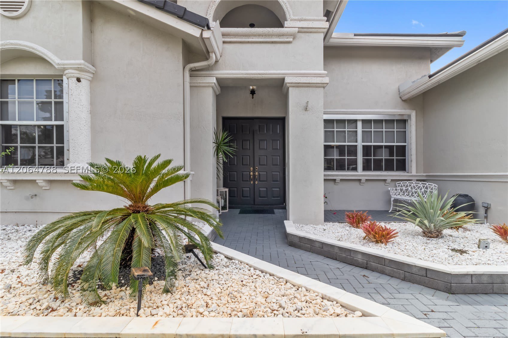 1046 SW 159th Way – photo 3
