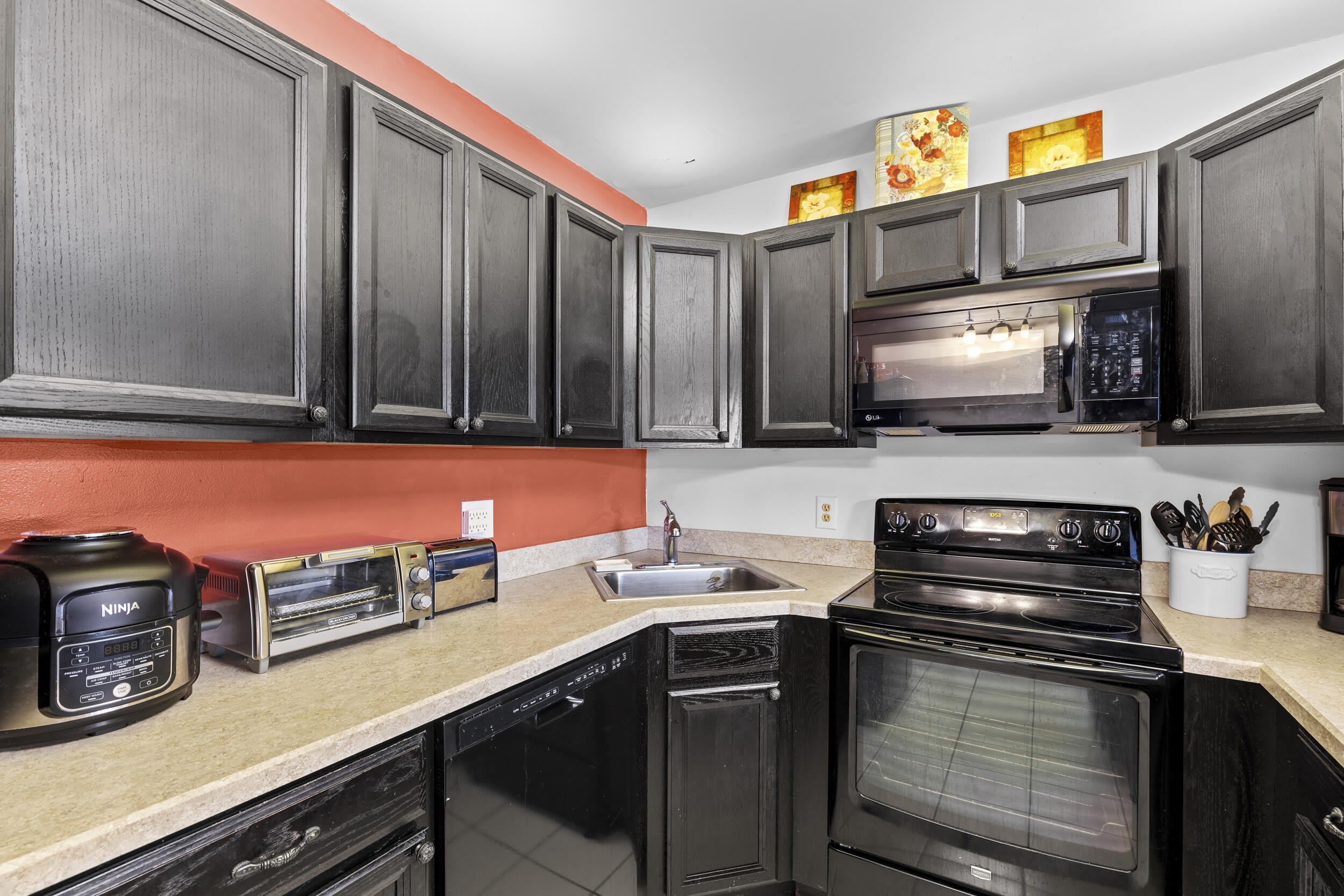 1004 Green Pine Boulevard – photo 4