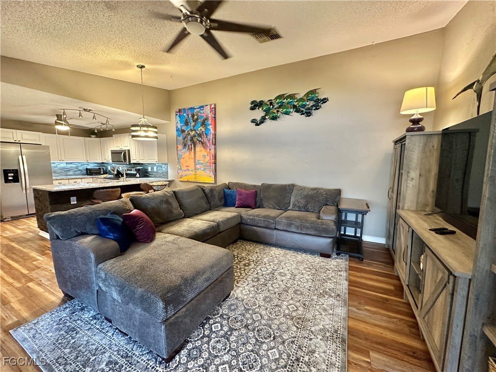 15427 Crystal Lake Drive – photo 1