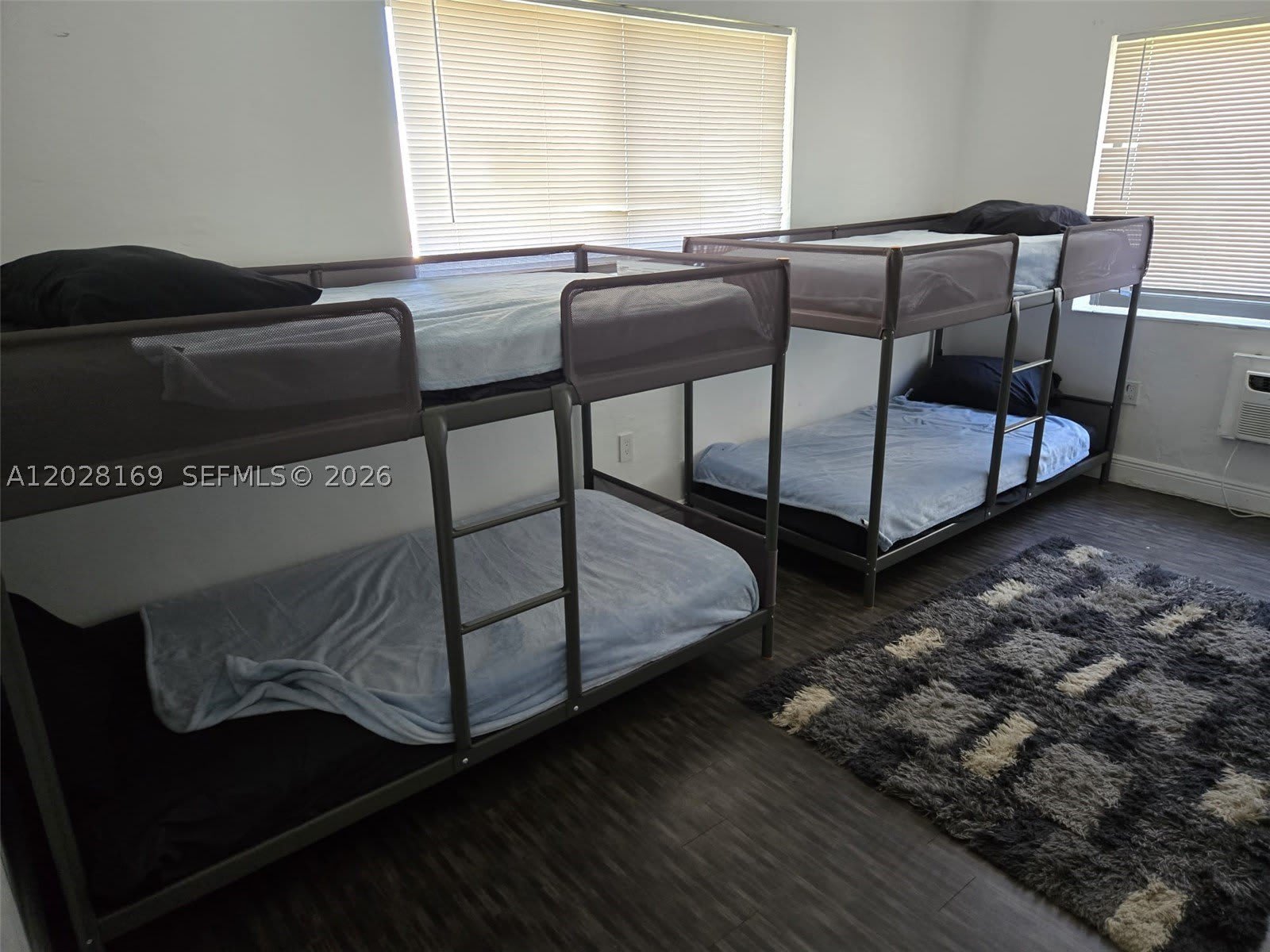 7035 Rue Granville – photo 3