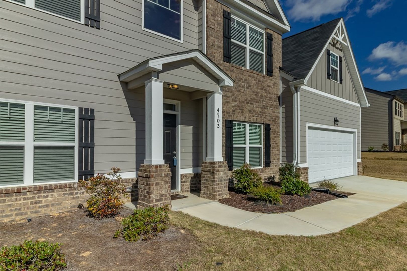 Spacious 5 Bedroom in Southwind Village – photo 2