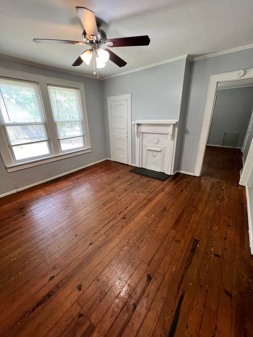 3 Bedroom Home Great Location – photo 2