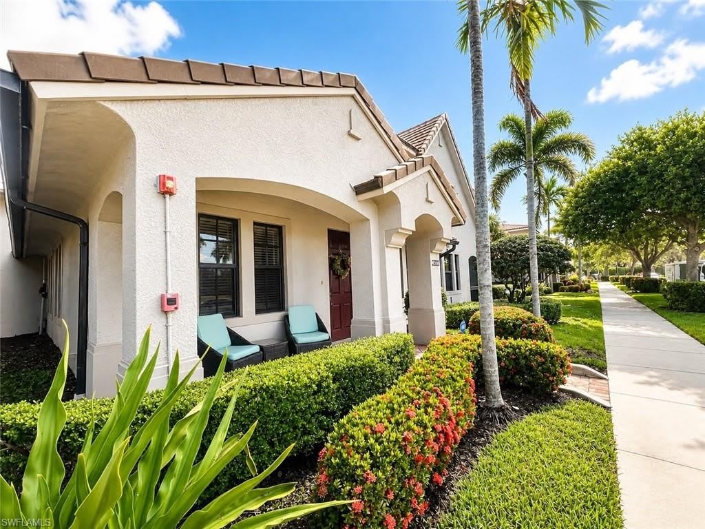 1367 Artesia Dr E – photo 2
