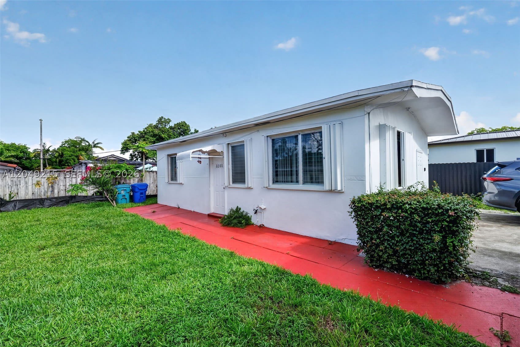 3205 NW 3rd St – photo 2