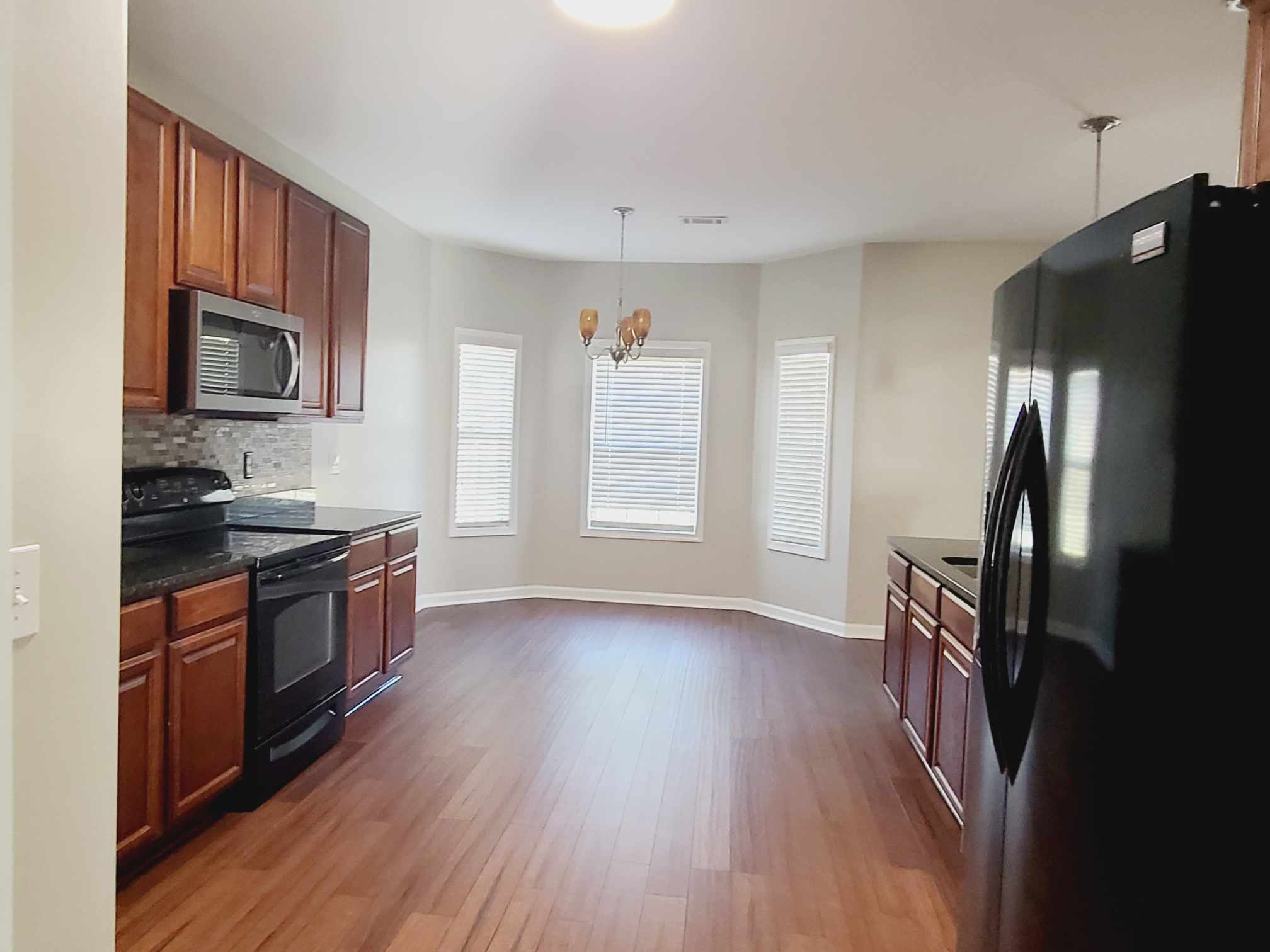 2225 Presidio Drive – photo 4