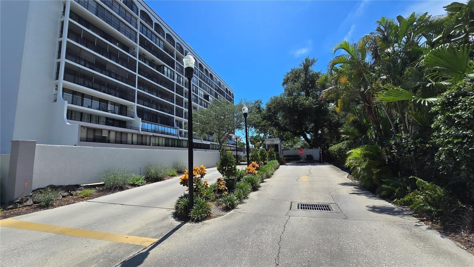 3211 W SWANN Avenue – photo 2