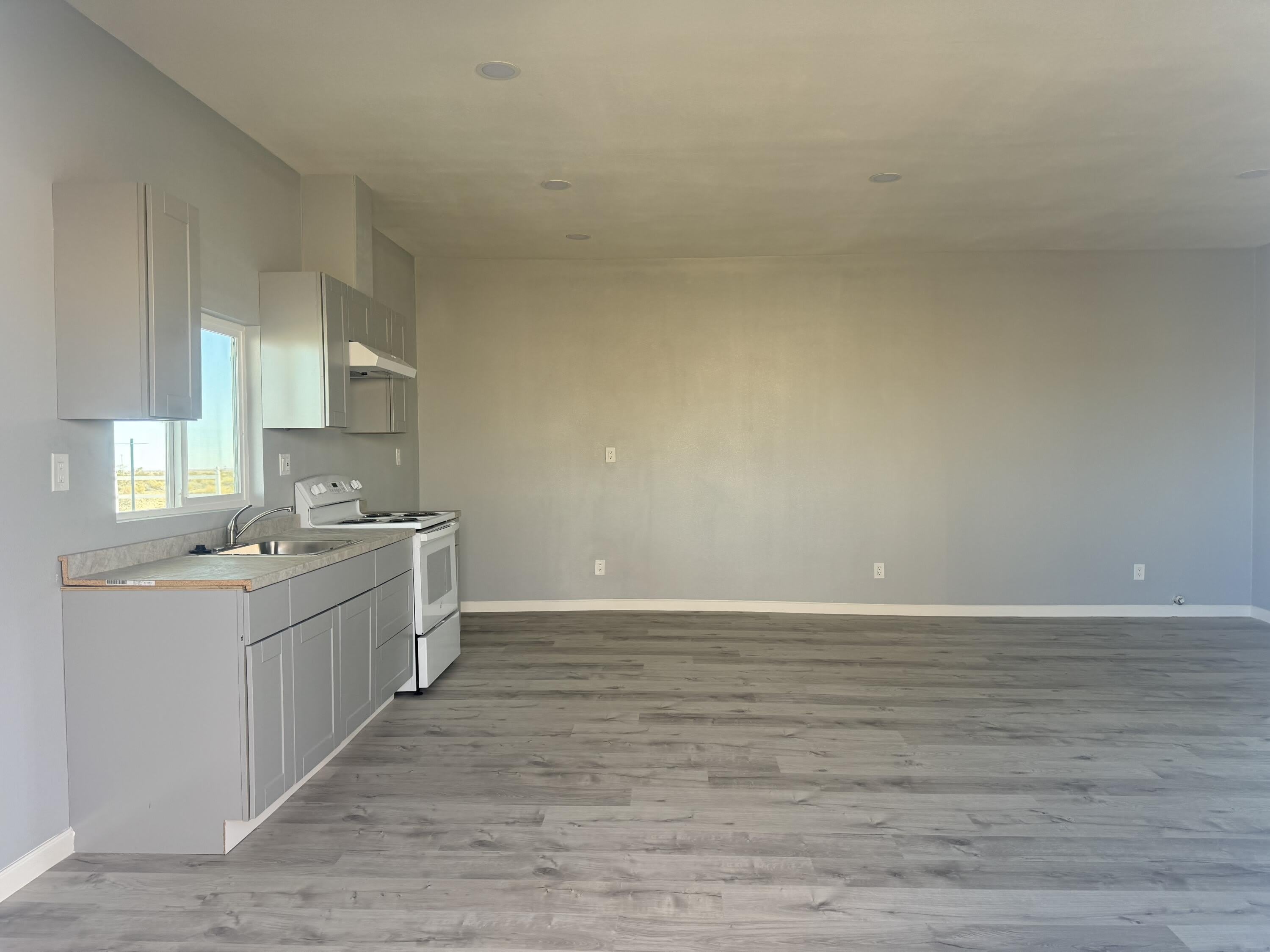2405 Monterey Unit 2 Avenue – photo 2
