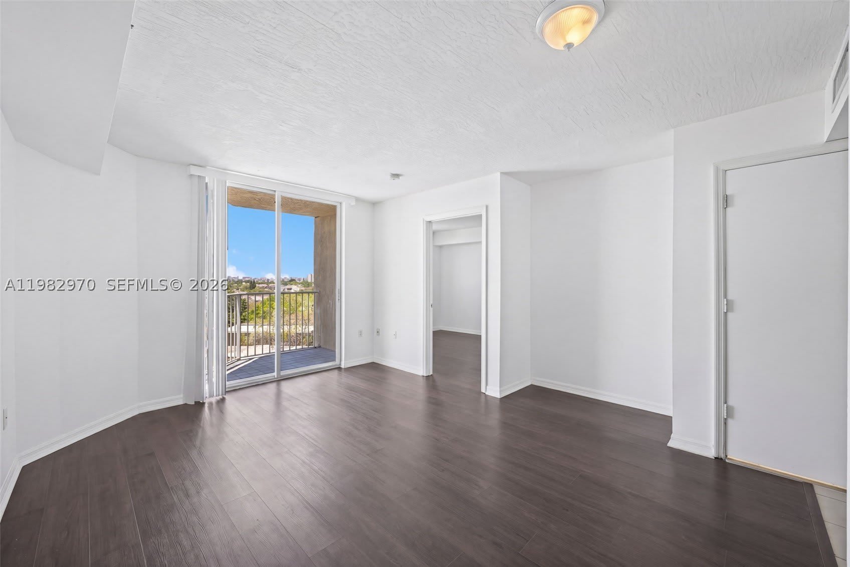 102 Sw 6Th Ave – photo 5