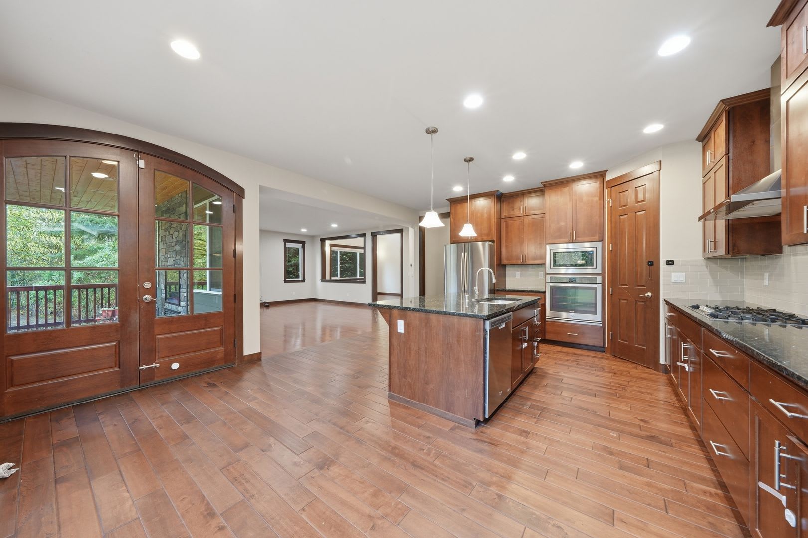 Stunning Finn Hill Retreat — Space, Style & Privacy – photo 5