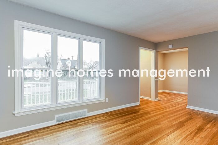 447 East 330th Street – photo 4