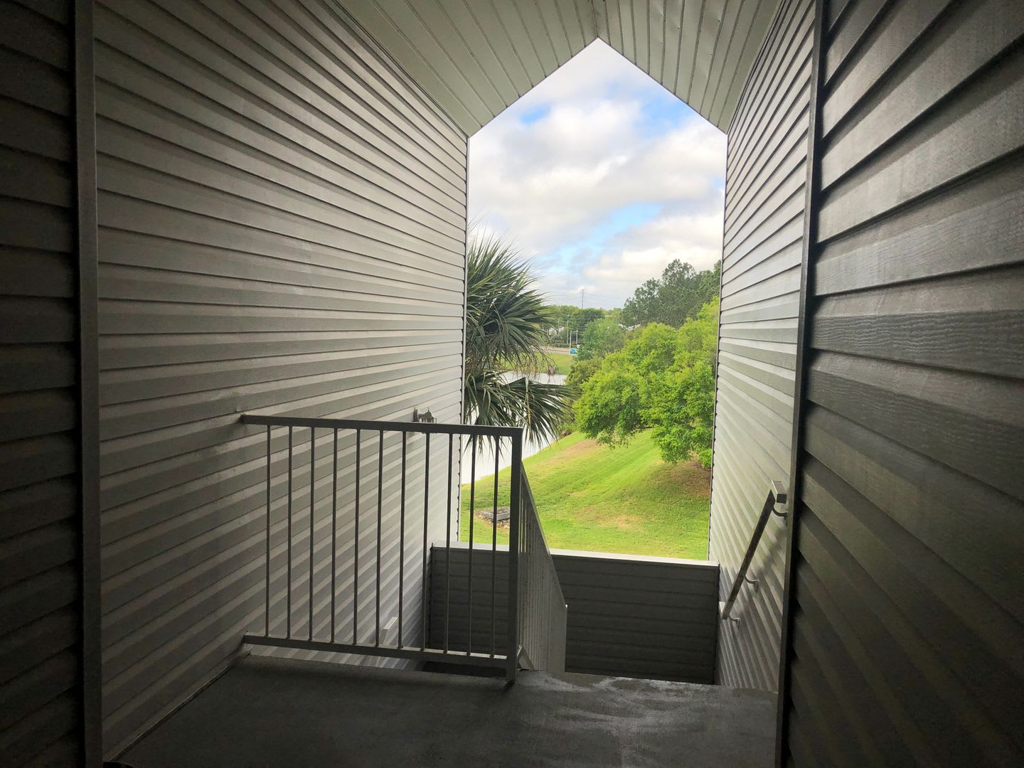 Move In Now Water View 2X2 Spacious 3Rd Floor Condo With Tranquil Water Views From Balcony Gated Regency Park At Lake Mary – photo 3