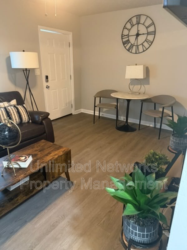 151 Lawton Street Southwest – photo 4