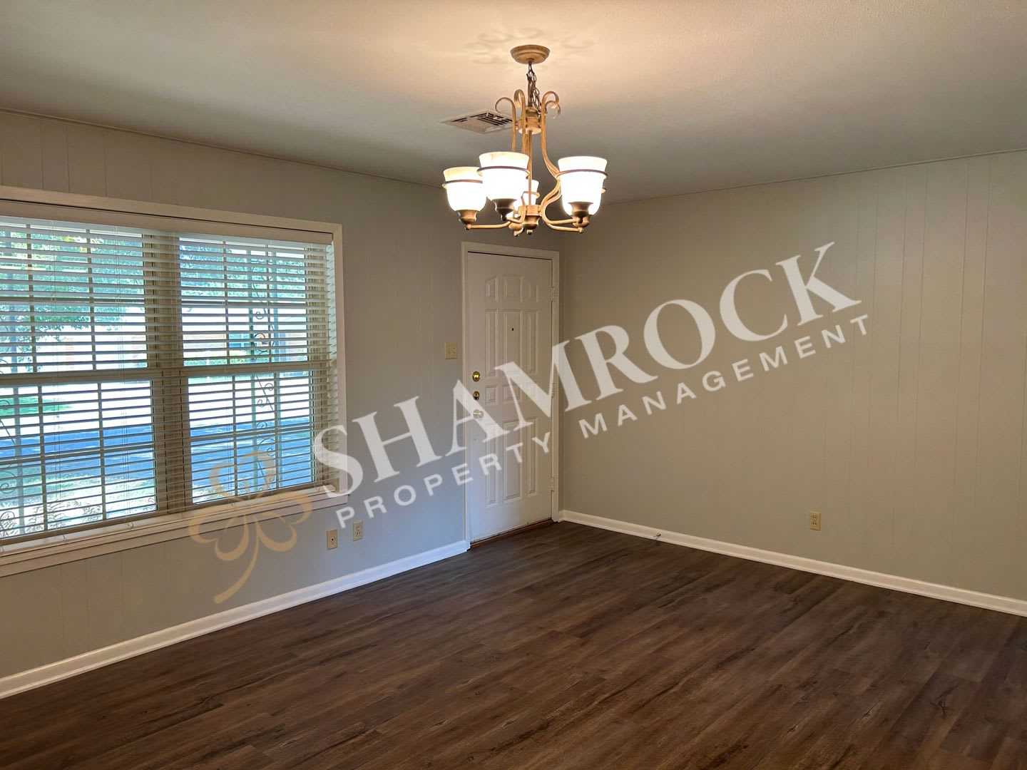 Updated 3 2 In Lake Air Estates – photo 3