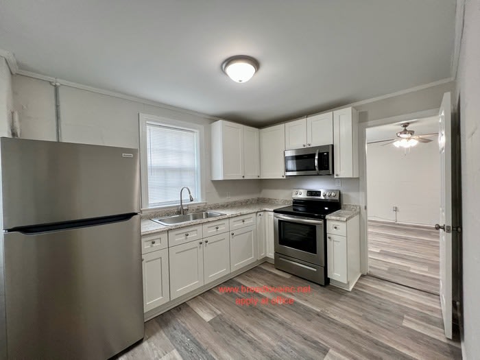 1710 Freeman Street Southeast – photo 2