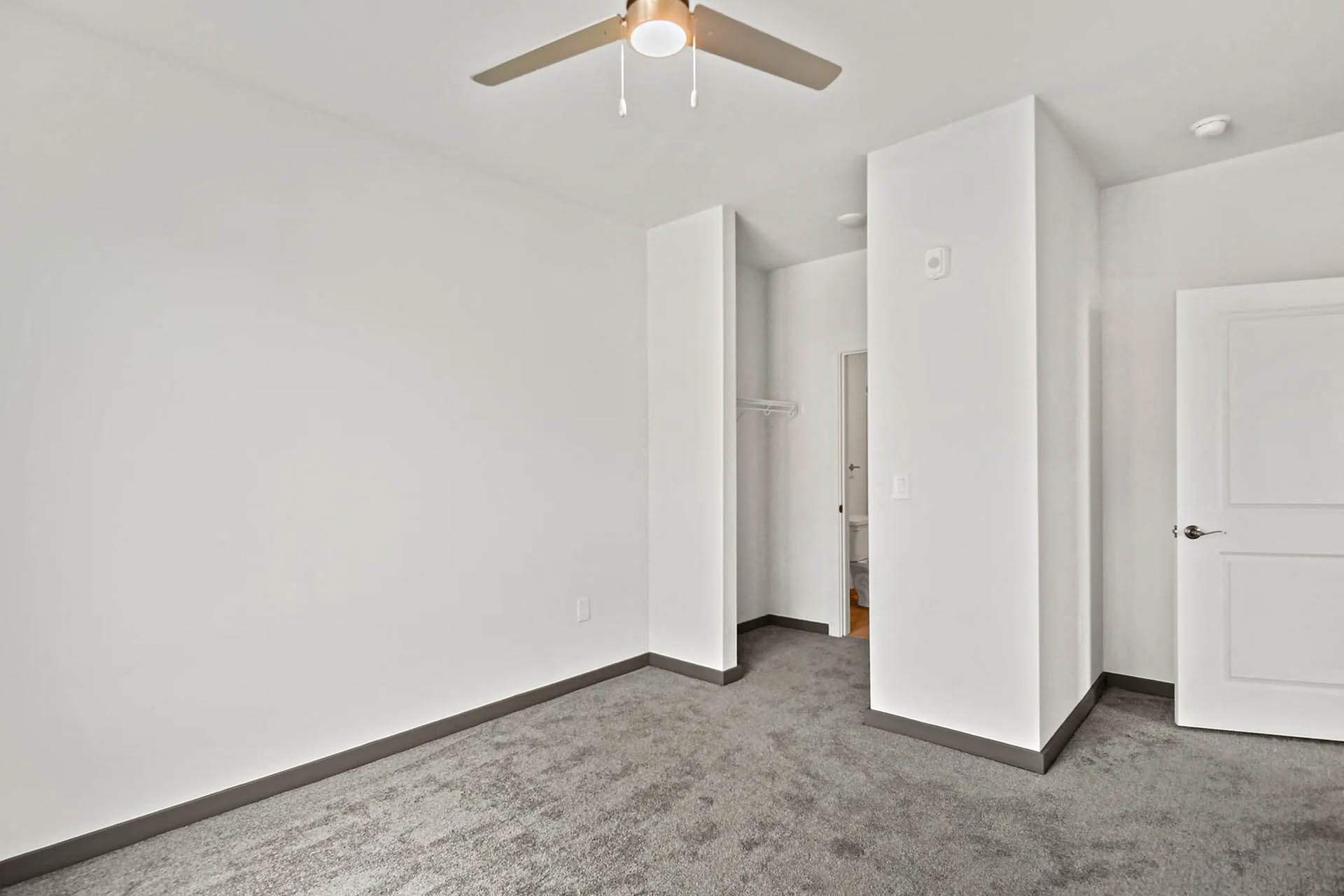 Metropolis Apartments – photo 5