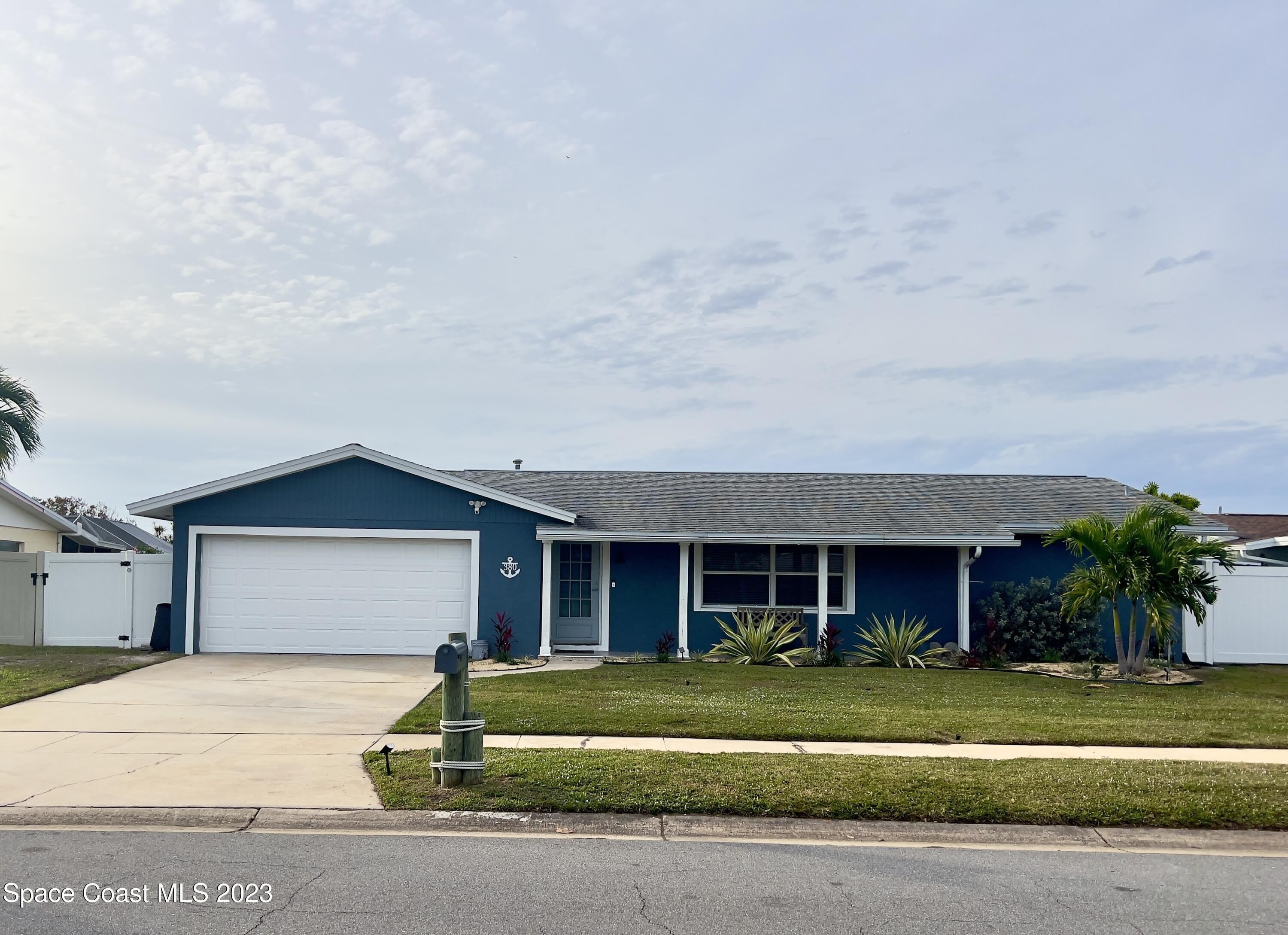 380 Diana Boulevard – photo 1