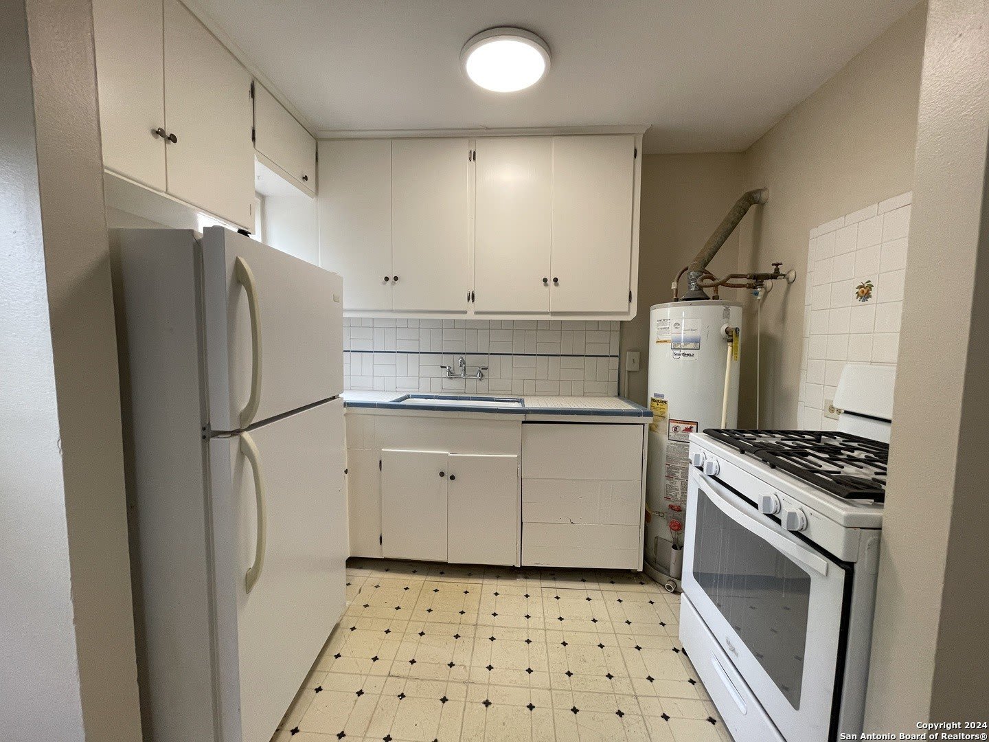 519 W LYNWOOD AVE – photo 3