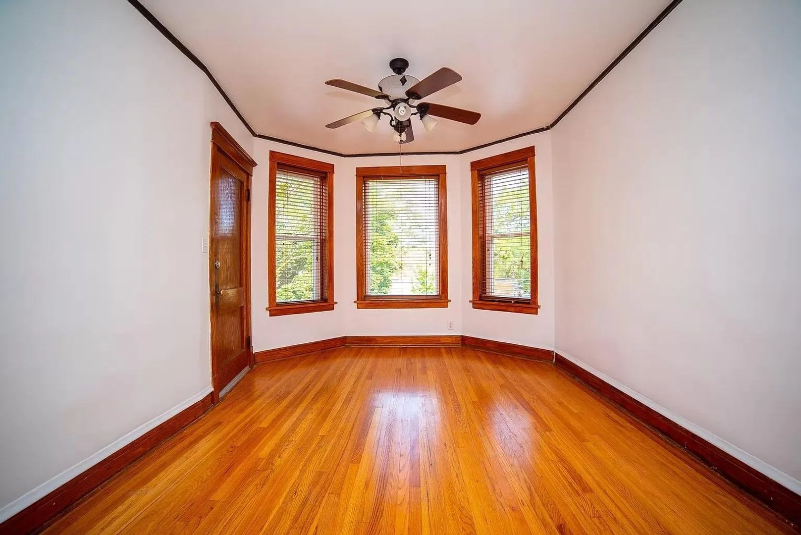 Humboldt Park Apartment – photo 4