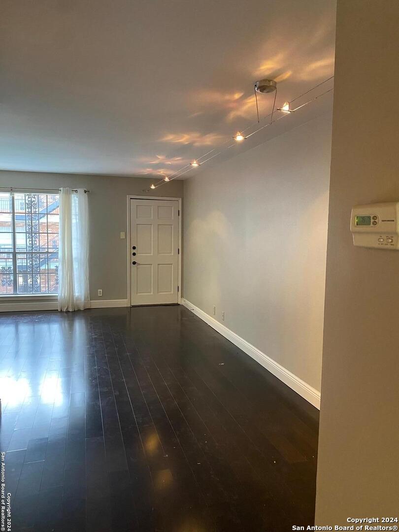 8401 N New Braunfels Ave Apt 219 – photo 4