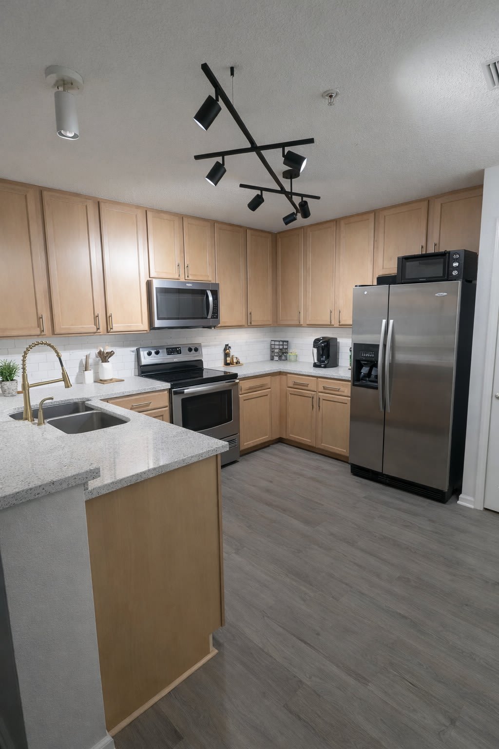 7055 Deer Lodge Cir – photo 5