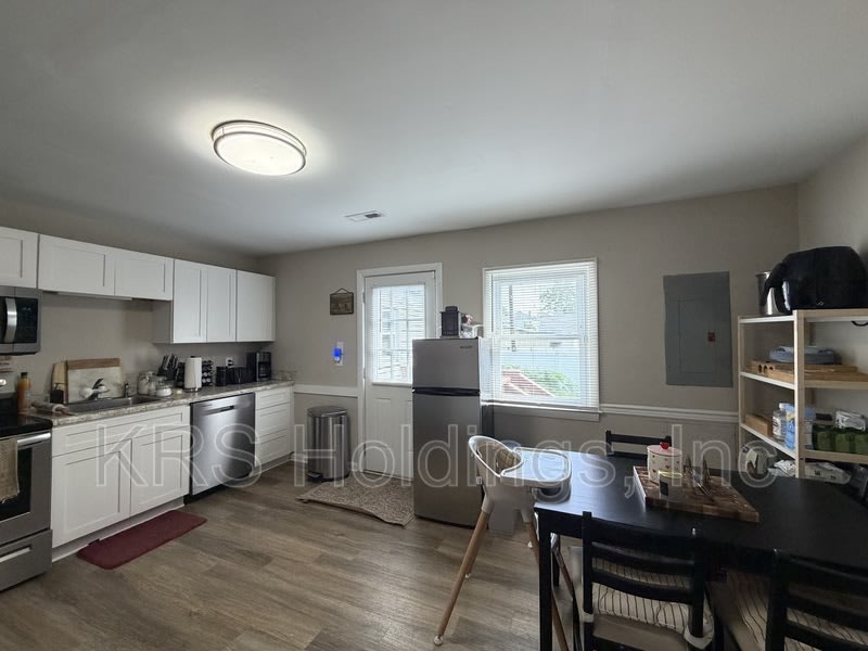 60 Sycamore Avenue – photo 4