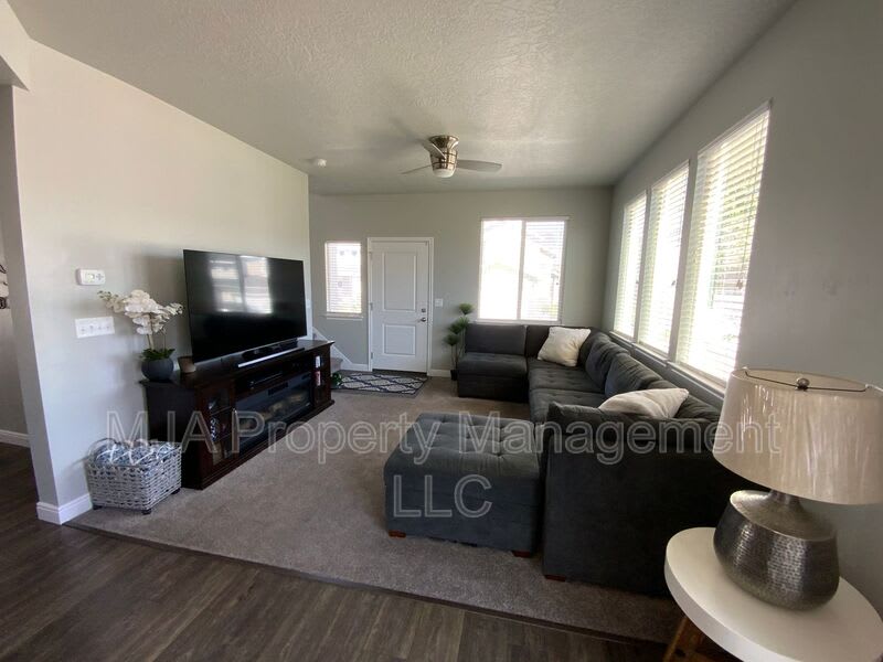 5549 West Dornton Court – photo 3