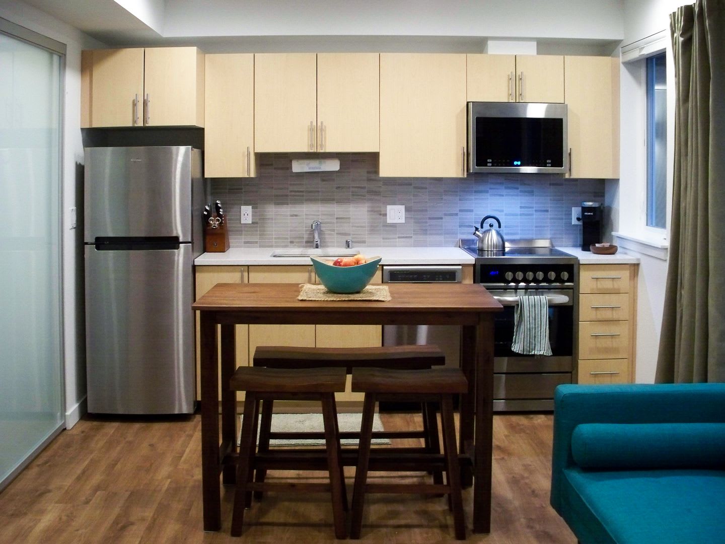 1 Bed 1 Bath Capitol Hill Condo! Rooftop + Gym Access – photo 5