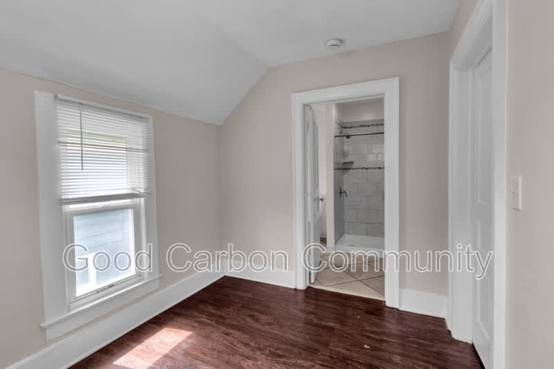 331 Schenck – photo 4
