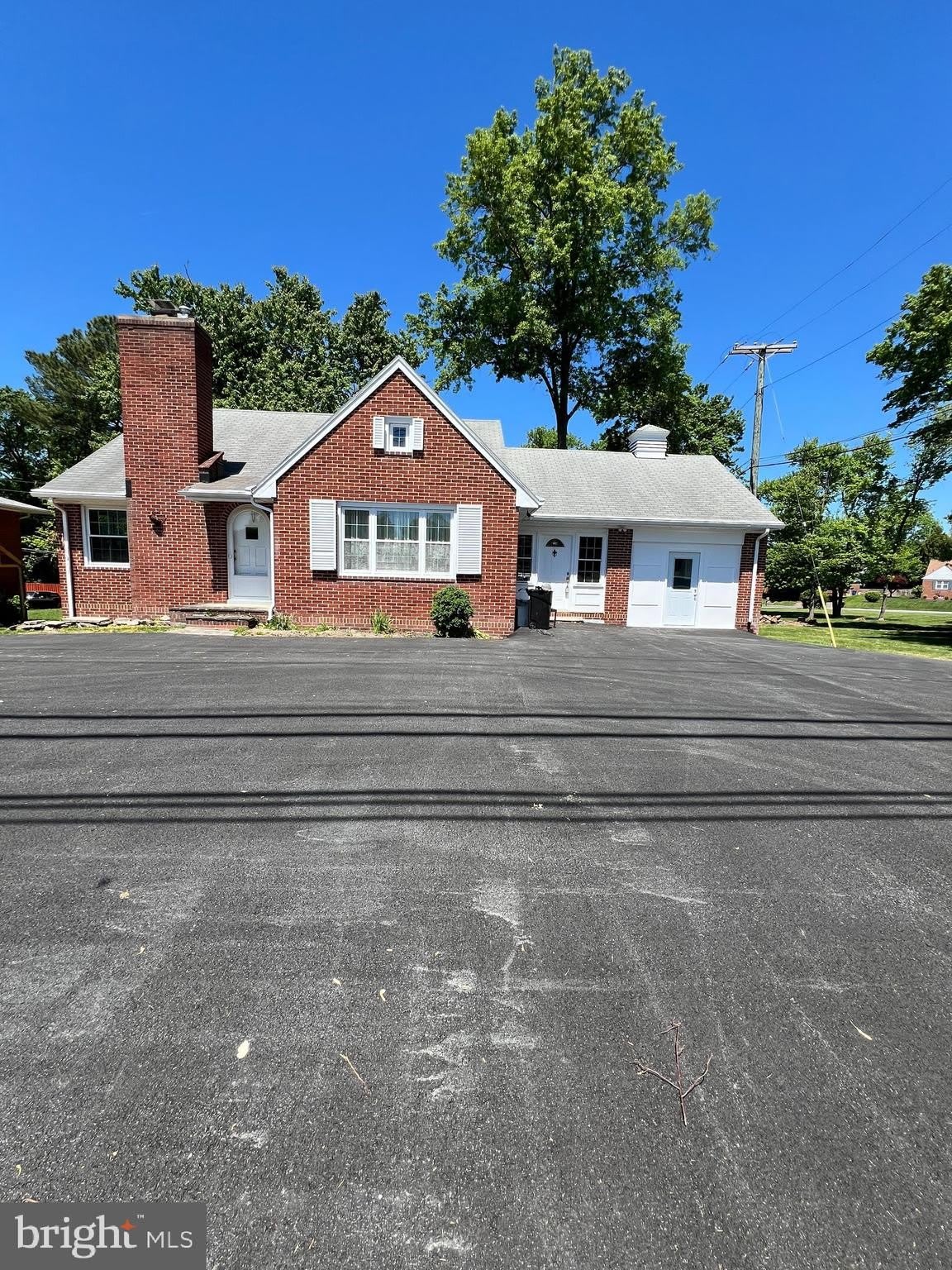 9406 BELAIR Road – photo 1