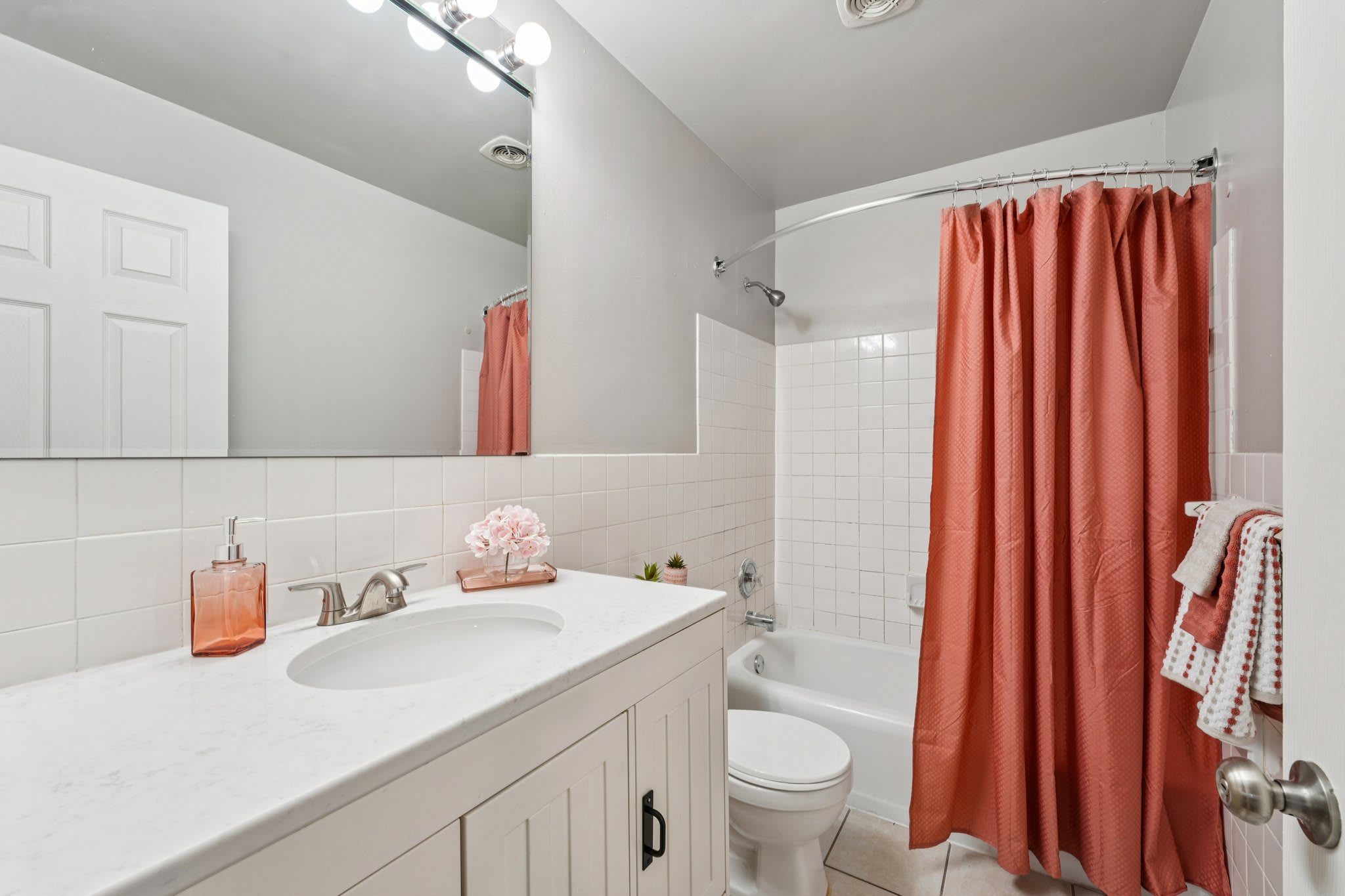 Stanley Street Apartments – photo 3