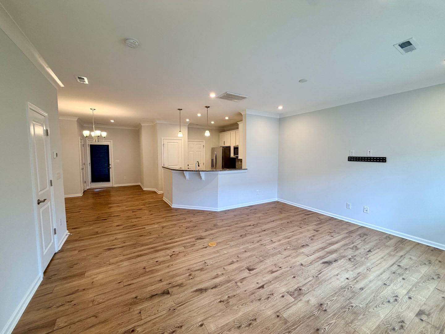 3BR/2.5BA Townhouse in Pringle Town – photo 2