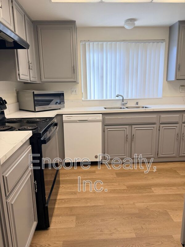 812 Plaza Flora – photo 5