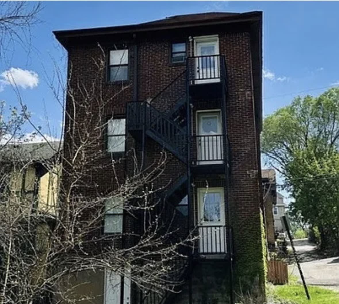 2844 Louisiana Avenue – photo 2