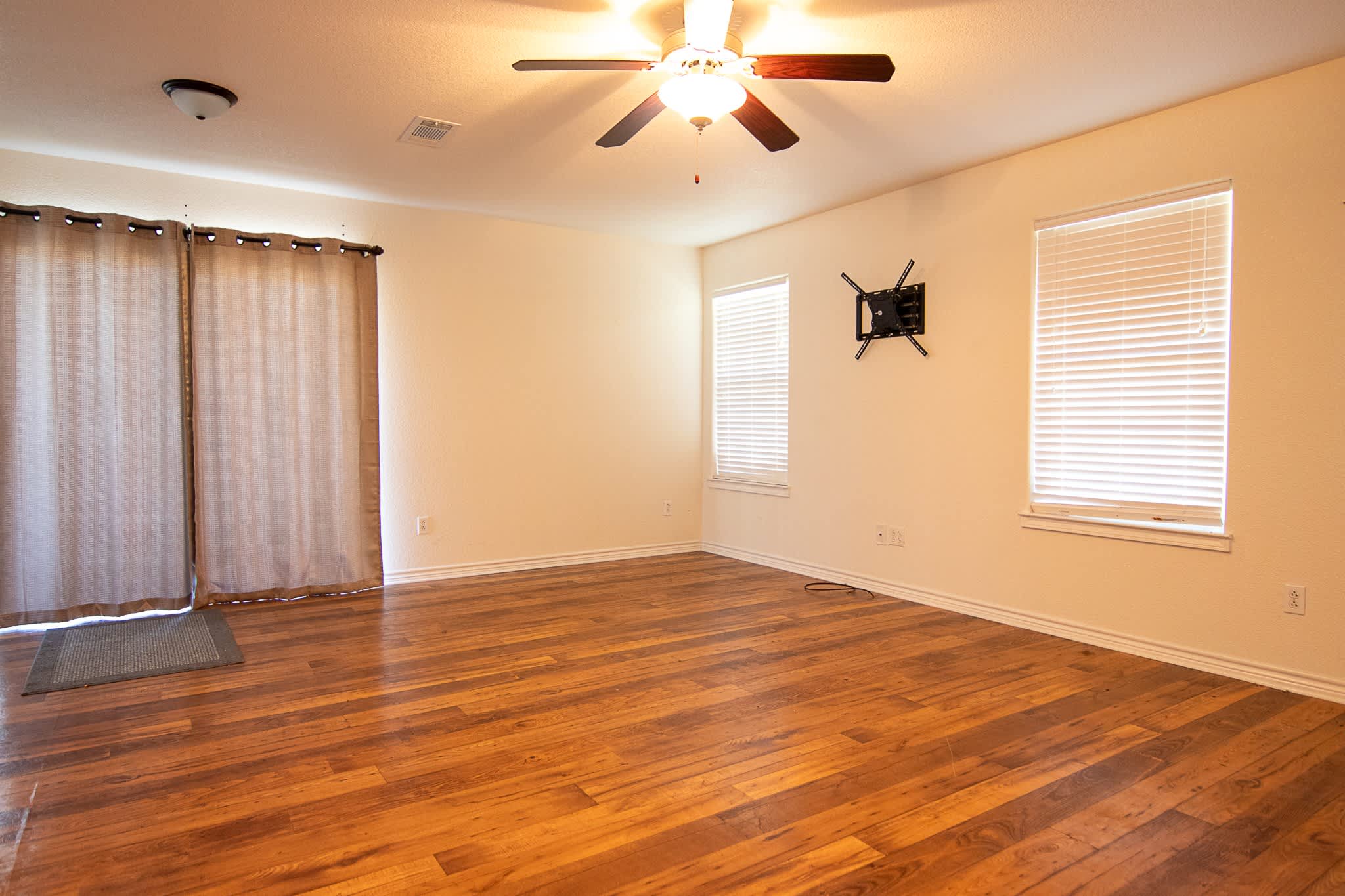 655 Mitchell Street – photo 5