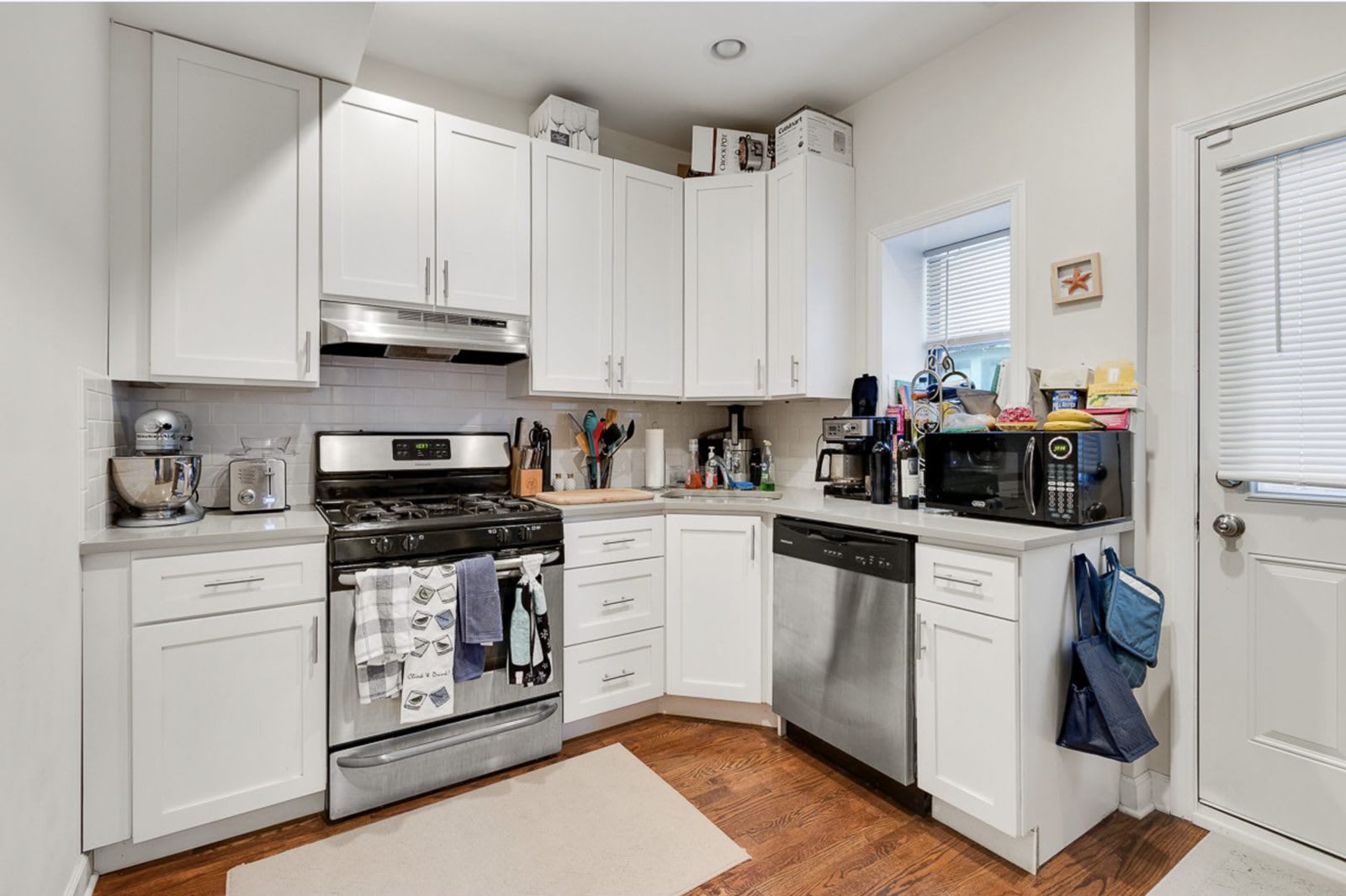 1819 West Leland Avenue – photo 2