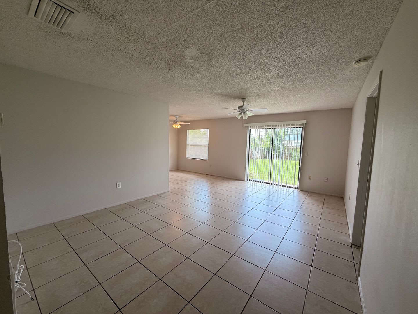 2 2 Bedroom House With 1 Car Garage And Fenced Yard – photo 5